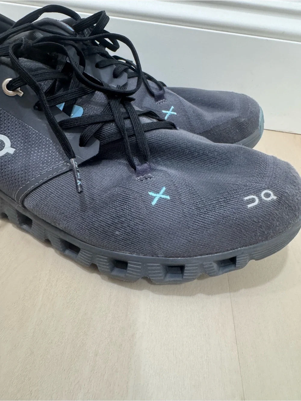 On Running Cloud X 3 Eclipse Magnet Men's US 10 Gym Shoe Athletic Gray Blue